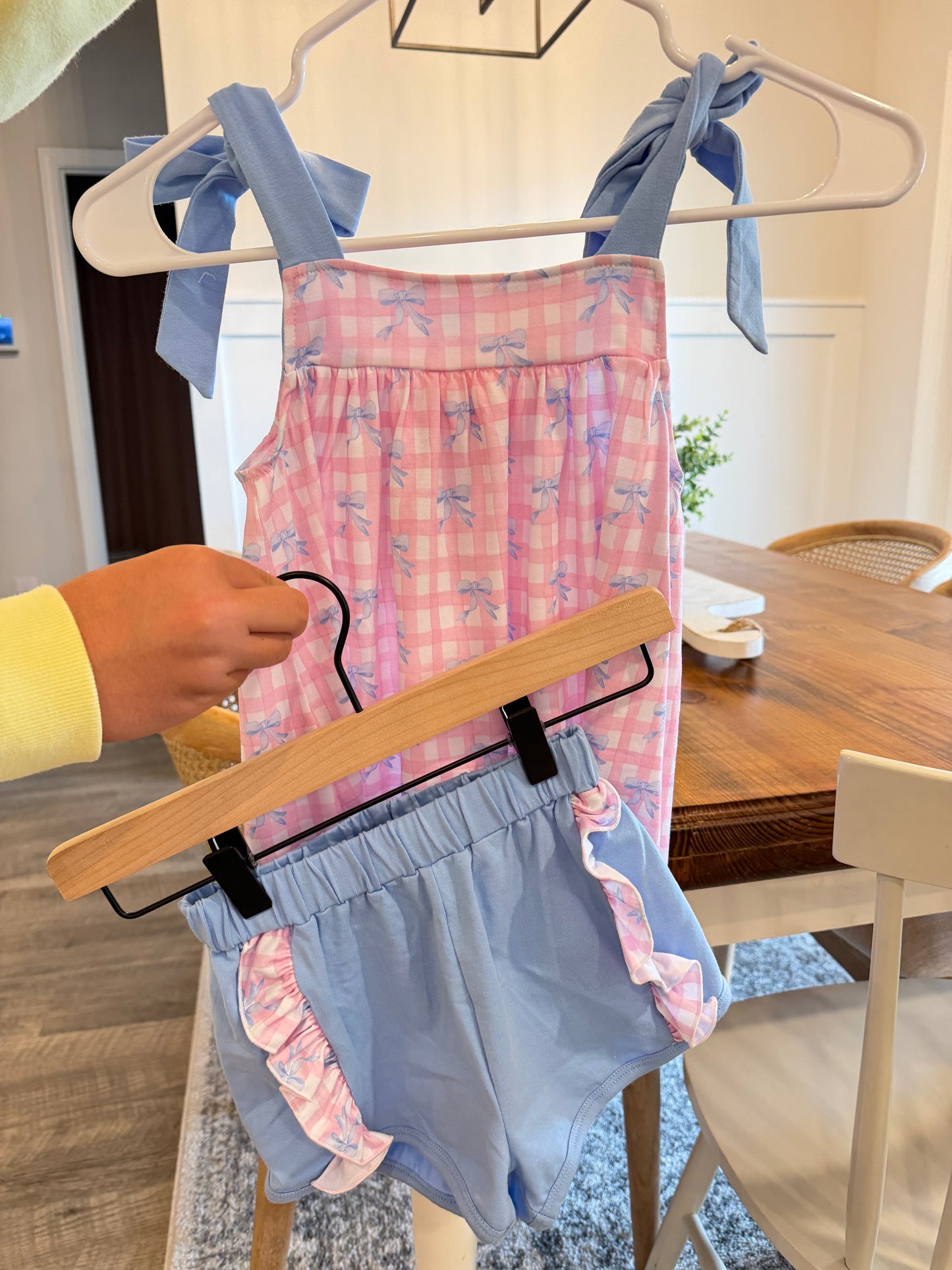 CONSIGNMENT ITEM: Bow Gingham Short Set 5/6 (NWT)