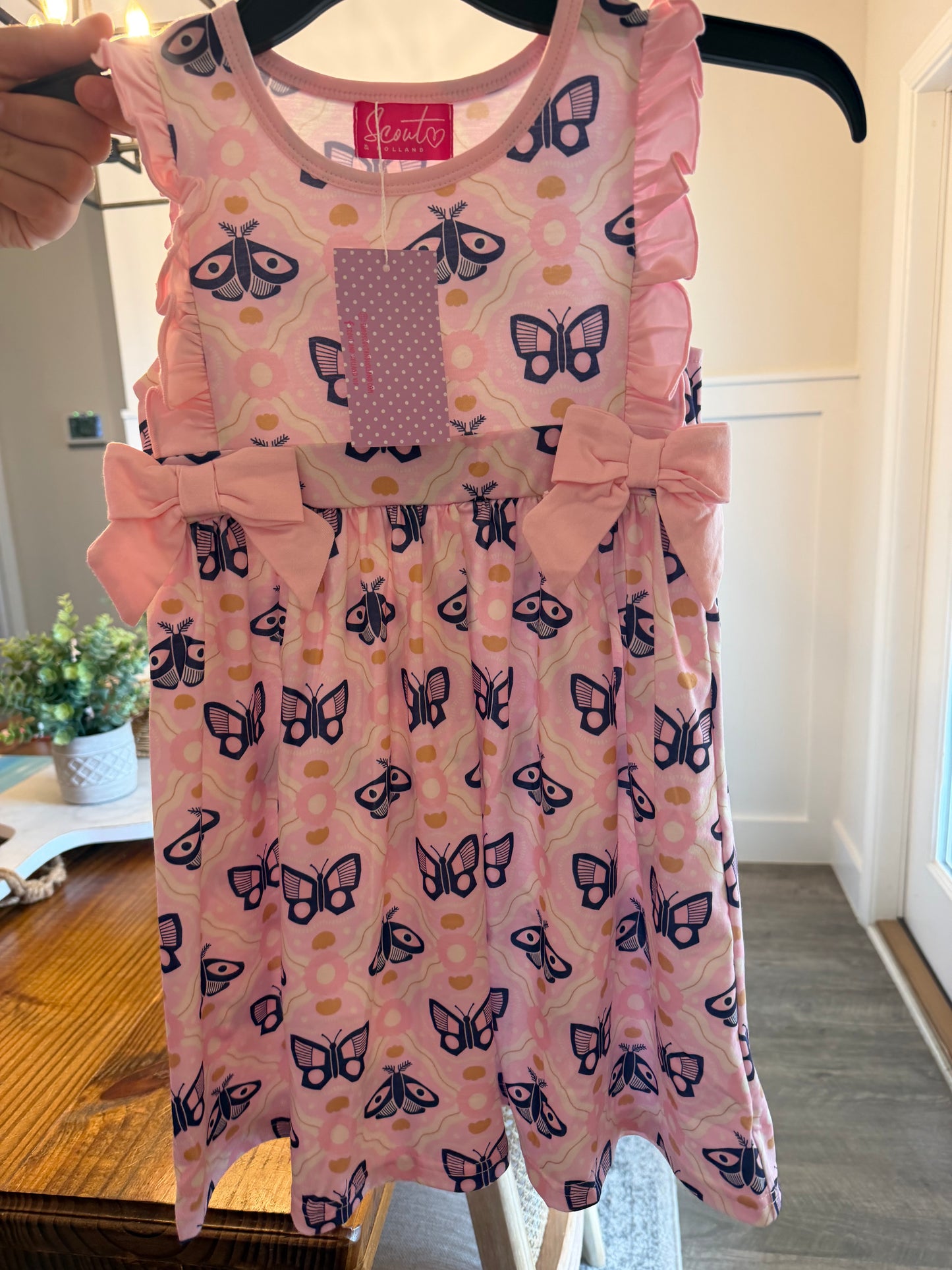 CONSIGNMENT ITEM: Butterfly Dress Size 6/7 (NWT)