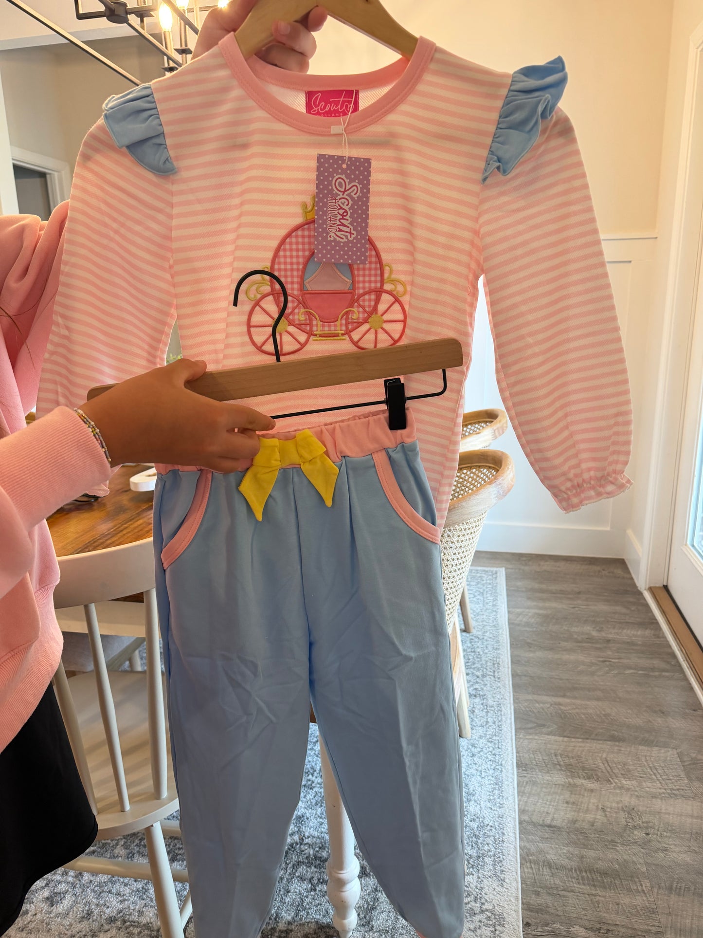 CONSIGNMENT ITEM: Pastel Carriage Jogger Set Size 6/7 (NWT)