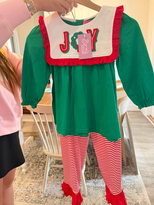 CONSIGNMENT ITEM: Joy Christmas Ruffle Set Size 6/7 (NWT)