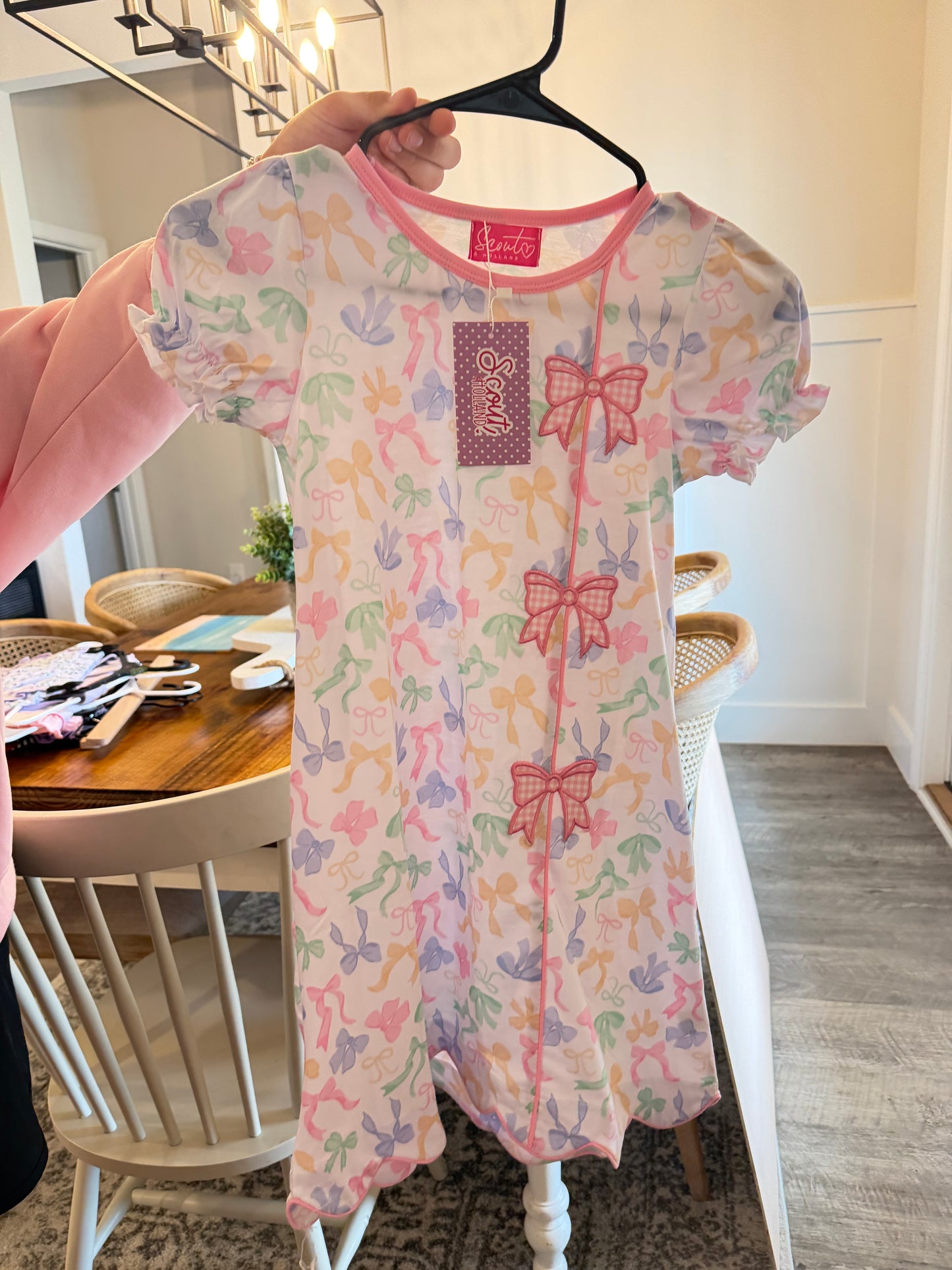 CONSIGNMENT ITEM: Bow Appliqué Dress Size 6/7 (NWT)